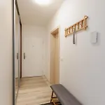 Pod Vinicou With Balcony דירה