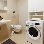 Pod Vinicou With Balcony ברטיסלאבה