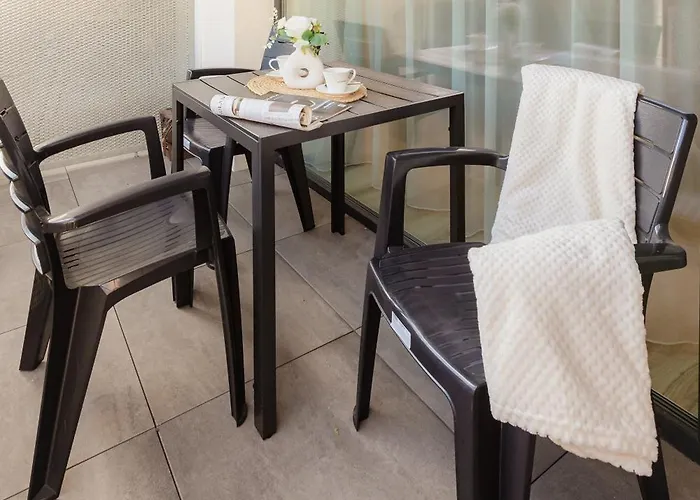 Pod Vinicou With Balcony Apartment