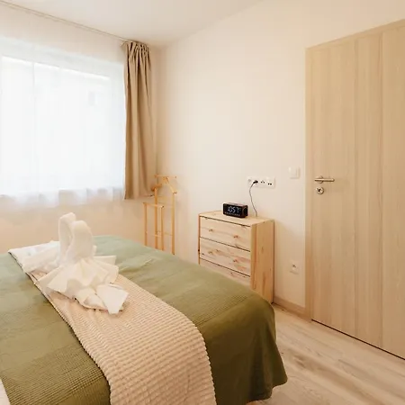 Pod Vinicou With Balcony * ברטיסלאבה