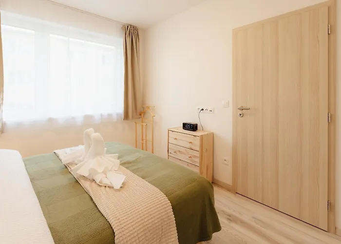 Pod Vinicou With Balcony * ברטיסלאבה